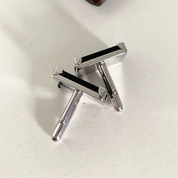 Louis Vuitton sterling silver trunk onyx cuff links in case - Picture 6 of 17